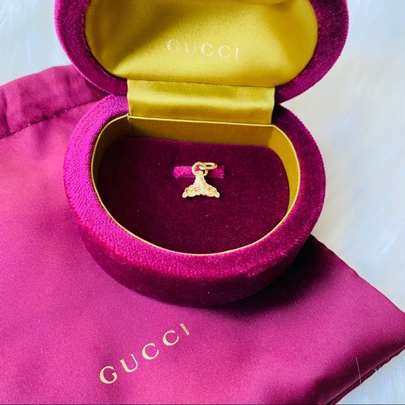 Gucci Tail Fin Charm In Yellow Gold NWT - Picture 6 of 13
